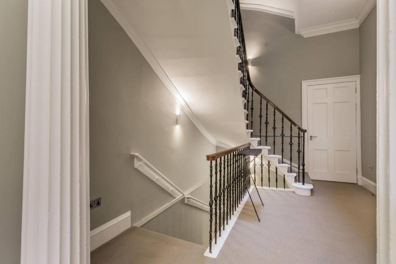 Joivy Luxurious 2Br Home Near Haymarket Station إدنبرة المظهر الخارجي الصورة