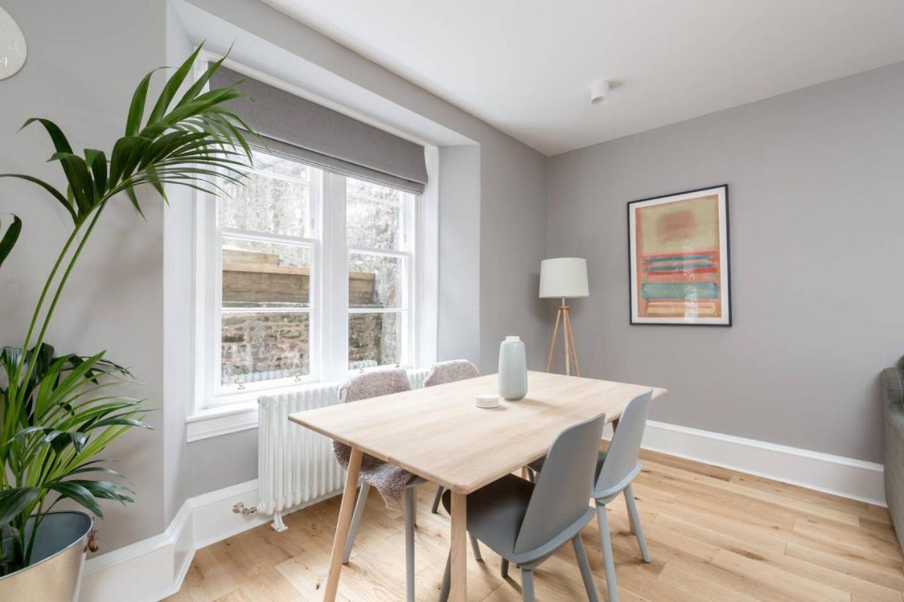 Joivy Luxurious 2Br Home Near Haymarket Station إدنبرة المظهر الخارجي الصورة