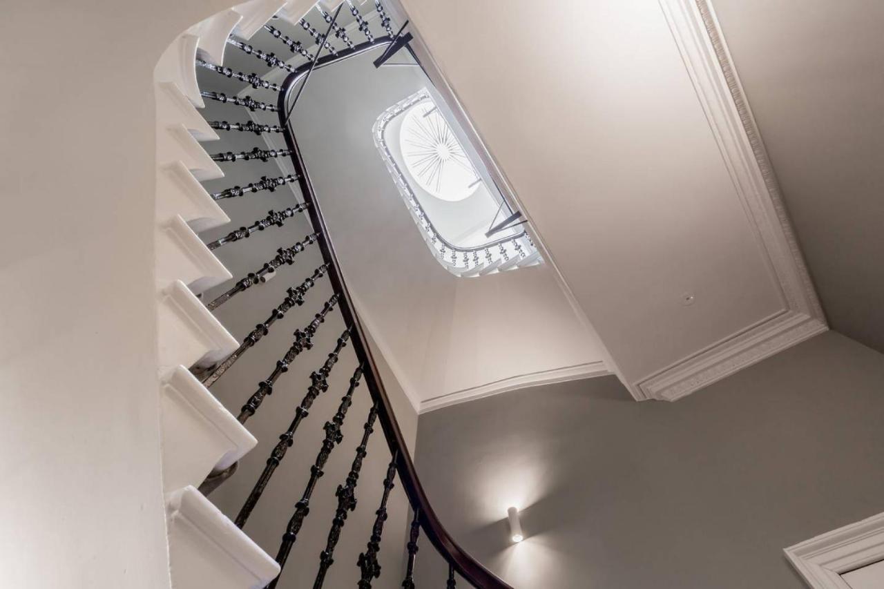 Joivy Luxurious 2Br Home Near Haymarket Station إدنبرة المظهر الخارجي الصورة