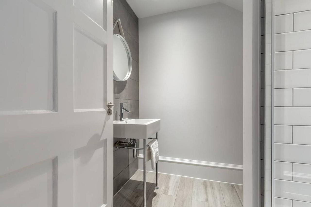 Joivy Luxurious 2Br Home Near Haymarket Station إدنبرة المظهر الخارجي الصورة